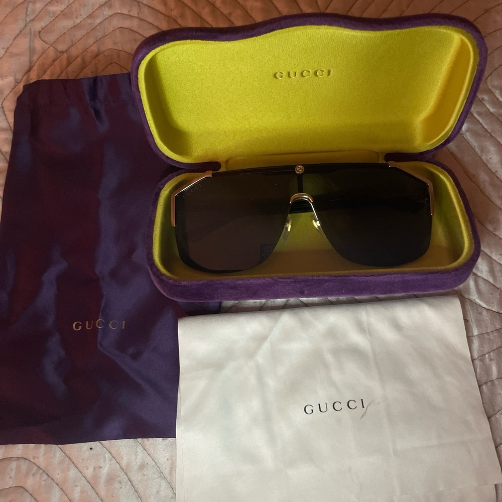 Gucci glasses